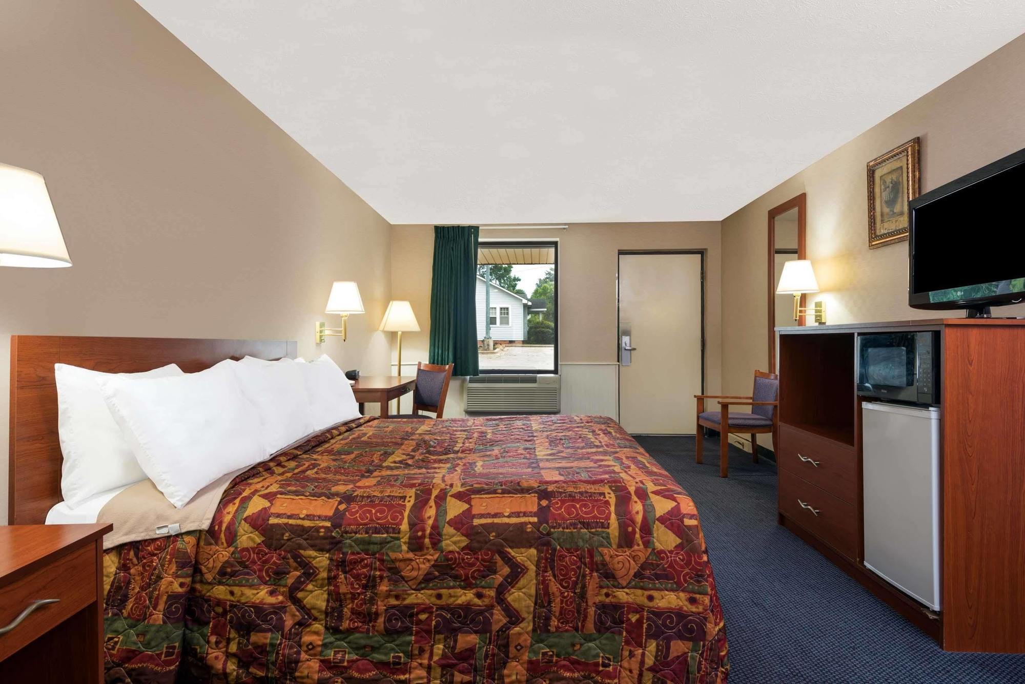 Knights Inn Elizabethtown Eksteriør billede