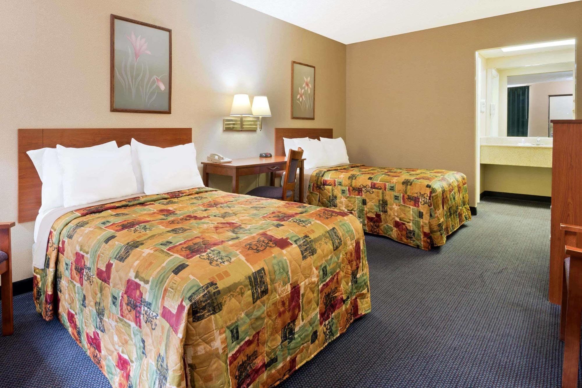 Knights Inn Elizabethtown Eksteriør billede